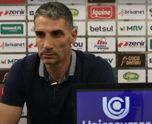 Vojvoda continuará como técnico do Fortaleza em 2022