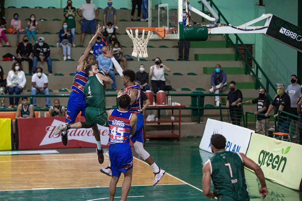 Fortaleza Basquete Cearense venceu depois de oito períodos