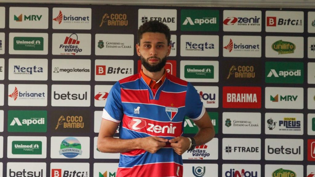 Zagueiro Wagner Leonardo foi apresentado pelo Fortaleza