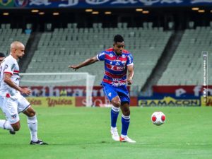 Fortaleza x Ferroviário: onde assistir, escalações e desfalques