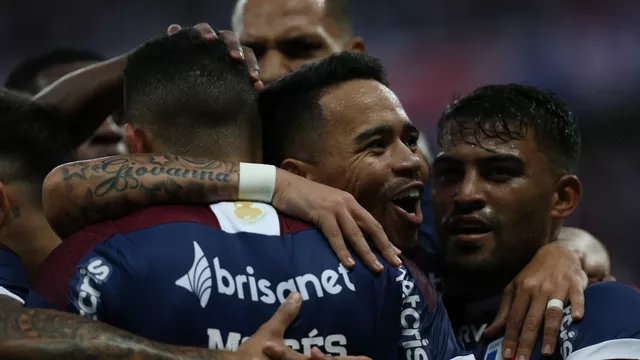 Fortaleza sofre pressão, mas vence Ferroviário e vai a final do estadual