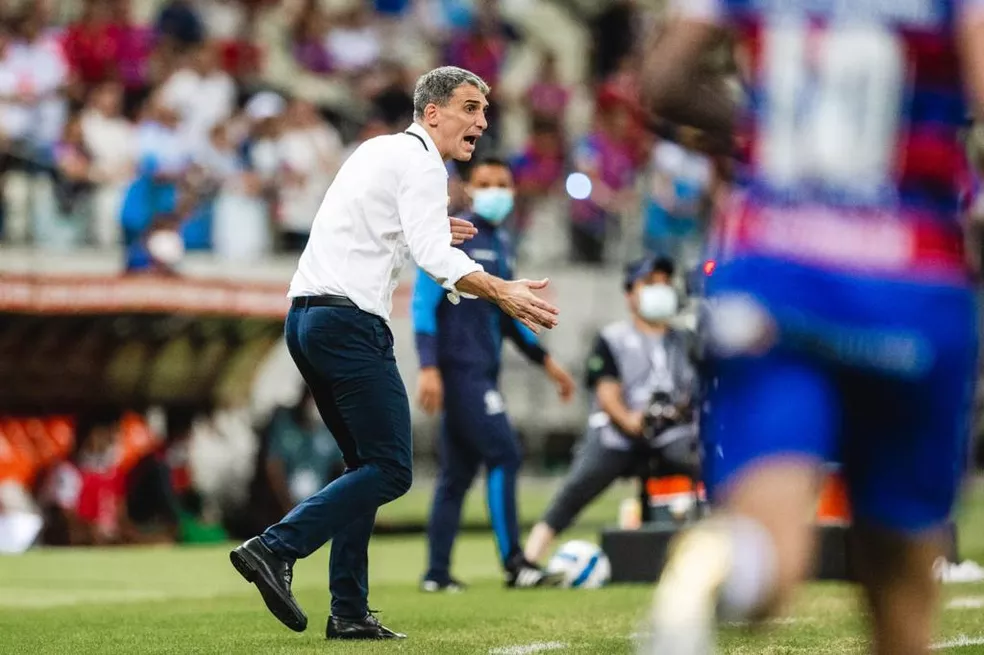 Vojvoda é cogitado para assumir comando técnico de gigante brasileiro. Foto: Thiago Gadelha / SVM