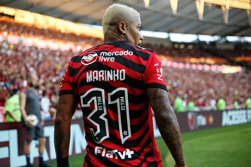 Venê Casagrande bate o martelo e ex-jogador do Flamengo fecha com