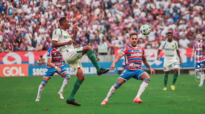Bruno Pacheco na defesa do Fortaleza