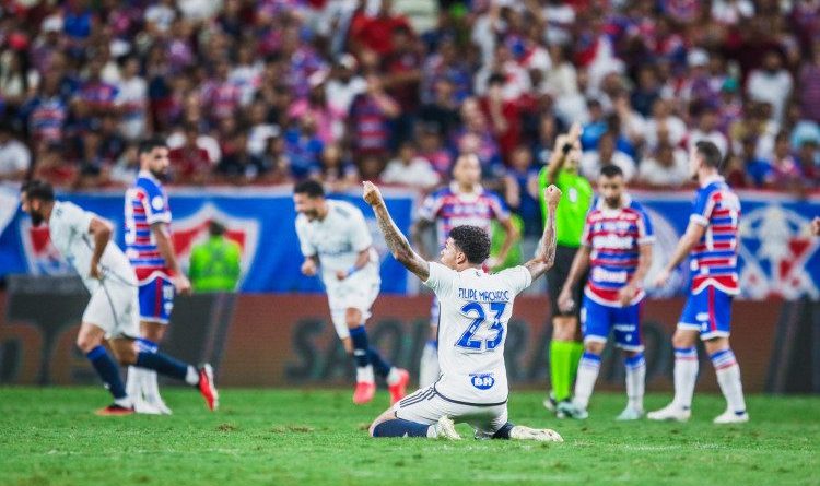 Internacional respira na luta contra o rebaixamento no Brasileirão e afunda  o Cruzeiro - Jogada - Diário do Nordeste