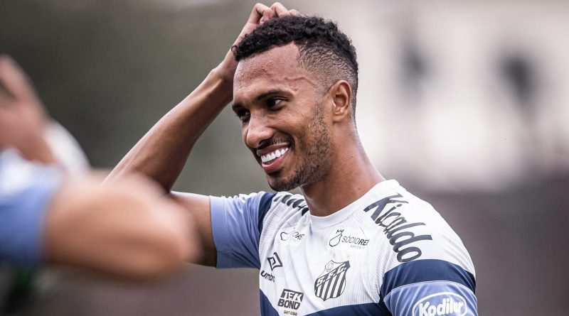 Fortaleza busca Lucas Braga e oferece jogadores, mas Santos faz jogo duro