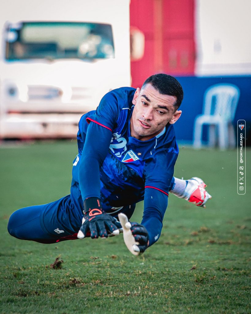 Goleiro Santos, Fortaleza