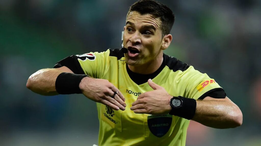 Fortaleza Vélez arbitragem